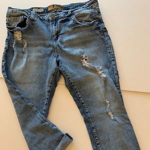 Kut from the Kloth Bardot Skinny B-friend 14 capri